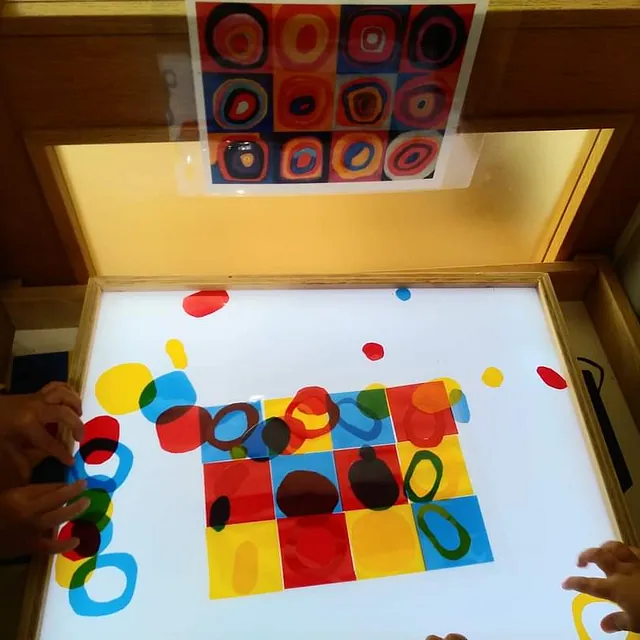 La Casa del Colibrí juegos y colores