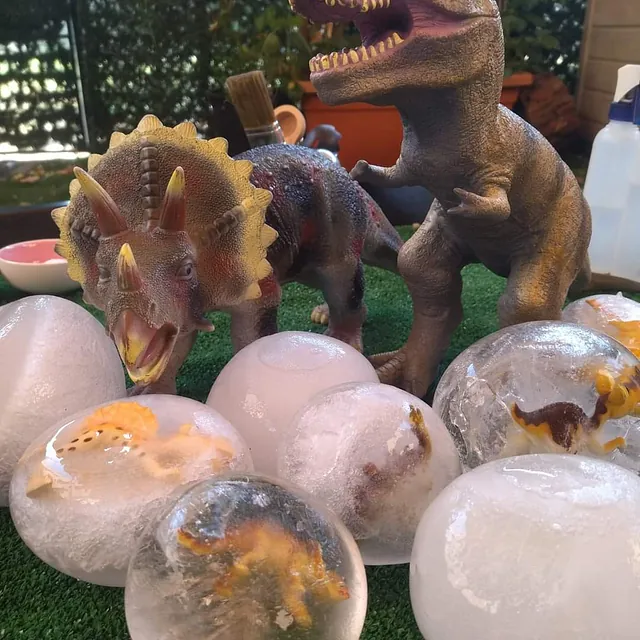bolas dinosaurios